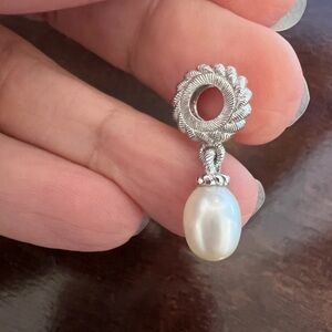 judith ripka sterling Silver and Pearl charm for bracelet